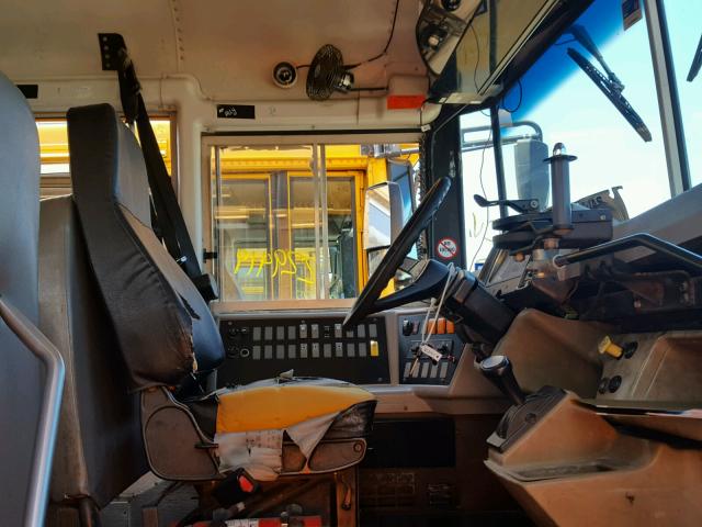 4UZAAXDG46CV69762 - 2006 FREIGHTLINER CHASSIS FS 黄色 照片 5