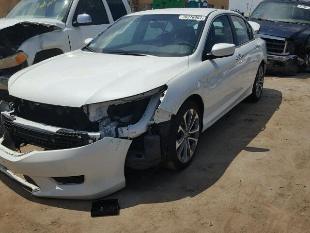 1HGCR2F56FA239350 - 2015 HONDA ACCORD SPO WHITE photo 2