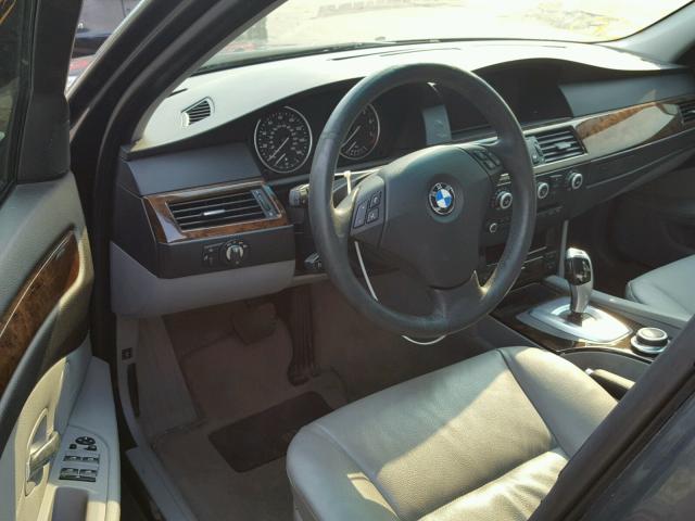 WBANV13548CZ52365 - 2008 BMW 528 XI GRAY photo 9