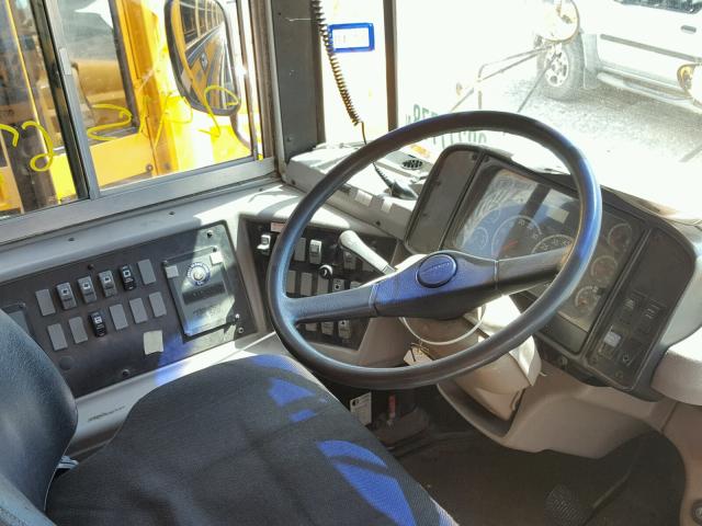 4UZAAXAK24CM08865 - 2004 FREIGHTLINER CHASSIS FS 黄色 照片 9