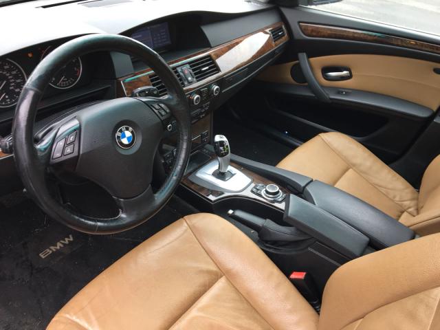 WBANV93589C135836 - 2009 BMW 535 XI BROWN photo 9