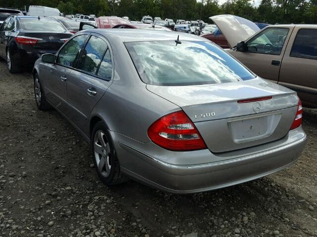 WDBUF70J26A889242 - 2006 MERCEDES-BENZ E 500 SILVER photo 3