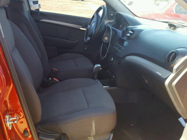 KL1TD56E69B641650 - 2009 CHEVROLET AVEO LS RED photo 5