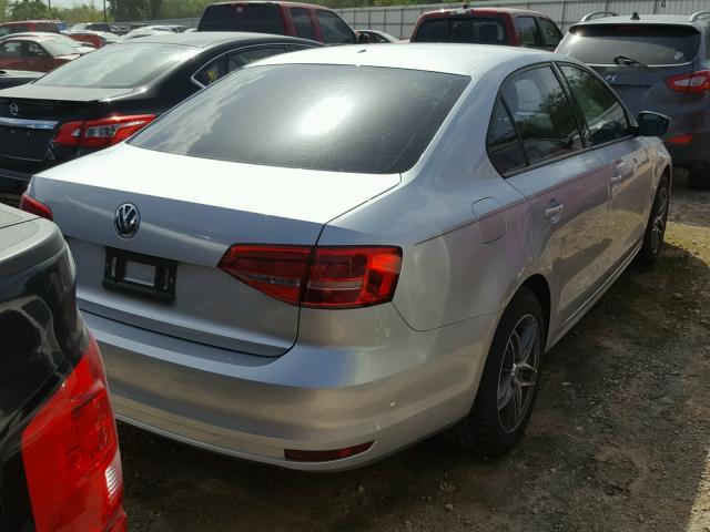 3VW2K7AJ6FM312118 - 2015 VOLKSWAGEN JETTA BASE 银色 照片 4