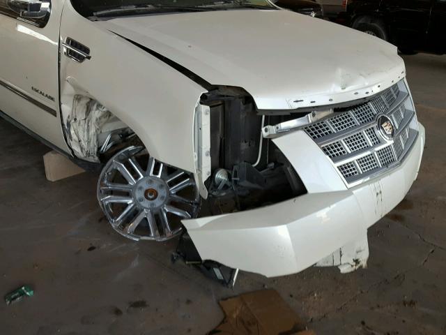 1GYS4DEF4DR175140 - 2013 CADILLAC ESCALADE P WHITE photo 9