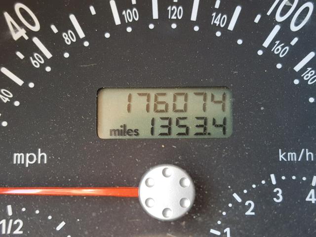 3VWBC21C9YM475611 - 2000 VOLKSWAGEN NEW BEETLE 绿色 照片 8