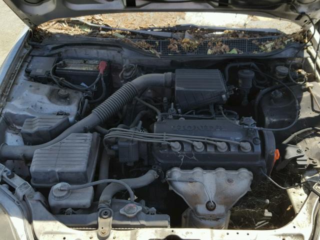 1HGEJ612XVL077021 - 1997 HONDA CIVIC DX SILVER photo 7