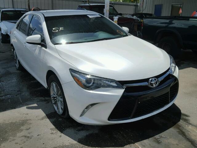 4T1BF1FK1GU117512 - 2016 TOYOTA CAMRY LE/X WHITE photo 1