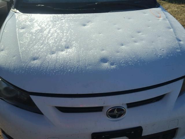 JTKJF5C70B3022650 - 2011 TOYOTA SCION TC 白色 照片 9