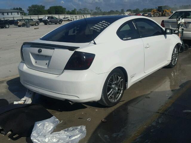 JTKDE167780255620 - 2008 TOYOTA SCION TC WHITE photo 4