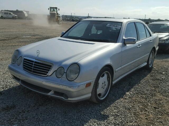 WDBJF74J41B316990 - 2001 MERCEDES-BENZ E55 AMG SILVER photo 2