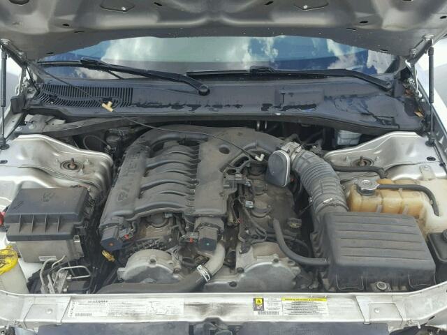 2C3KA53G77H821215 - 2007 CHRYSLER 300 TOURIN SILVER photo 7