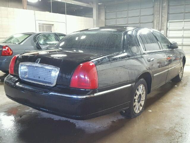 1LNHM81W96Y644658 - 2006 LINCOLN TOWN CAR BLACK photo 4