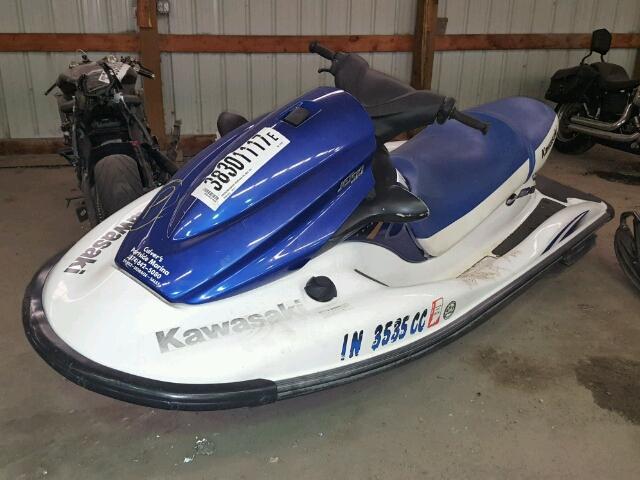 KAW51793A505 - 2005 KAWASAKI JET SKI TWO TONE photo 2