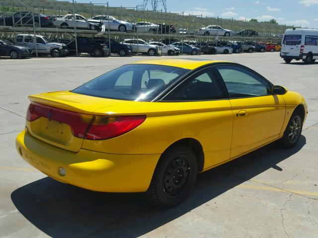 1G8ZR12711Z106879 - 2001 SATURN SC2 YELLOW photo 4