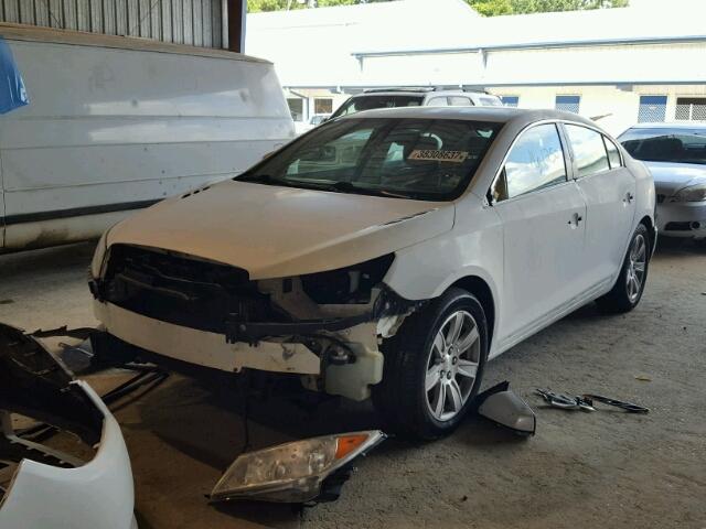 1G4GC5EC3BF291224 - 2011 BUICK LACROSSE C WHITE photo 2