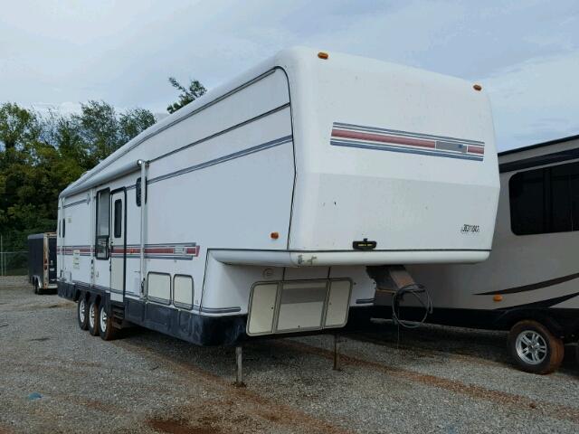 1N8WR3623P0073050 - 1993 KOUN 5TH WHEEL WHITE photo 1