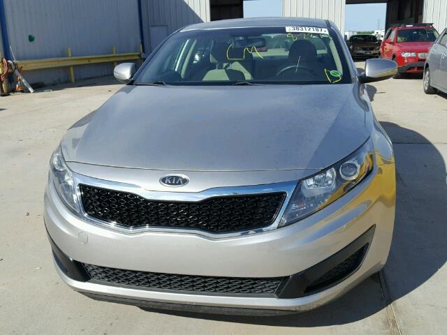 KNAGM4A77B5119771 - 2011 KIA OPTIMA SILVER photo 9