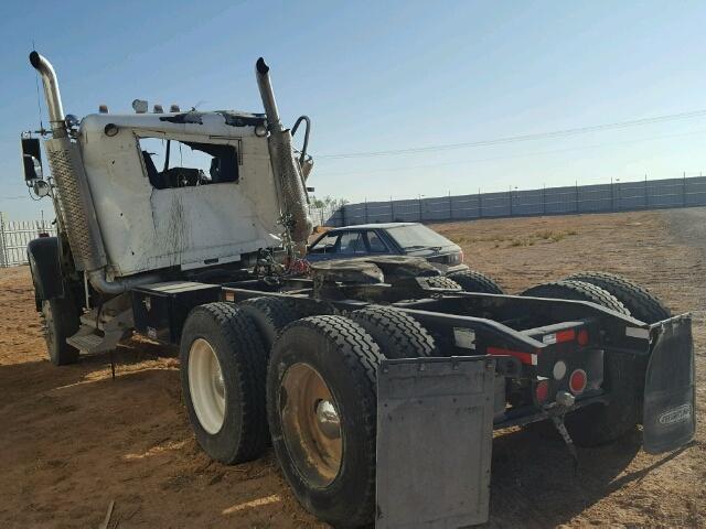 1FUJALDE56DV14543 - 2006 FREIGHTLINER CONVENTION WHITE photo 3