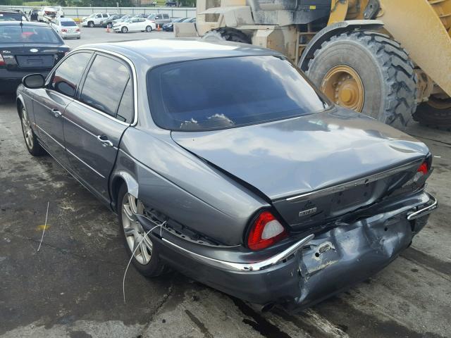 SAJWA79C65SG35818 - 2005 JAGUAR XJ8 L GRAY photo 3