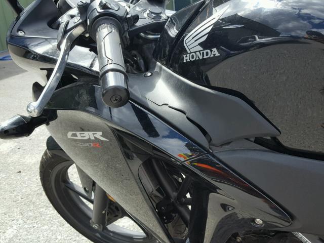 MLHMC410XC5207319 - 2012 HONDA CBR250 R BLACK photo 9