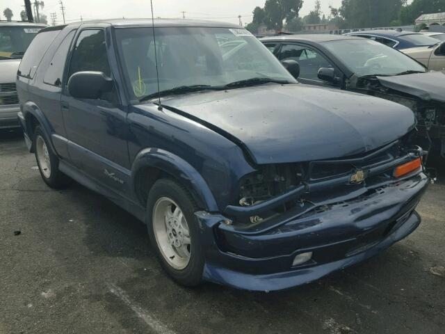 1GNCS18W82K144044 - 2002 CHEVROLET BLAZER BLUE photo 1