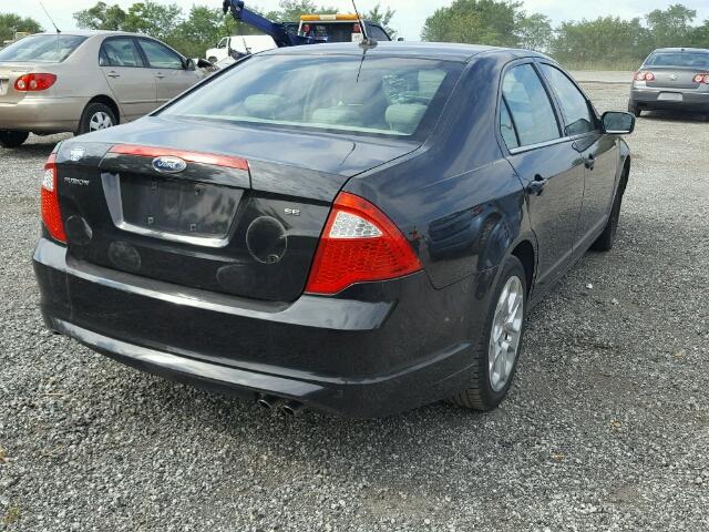 3FAHP0HA9AR265759 - 2010 FORD FUSION SE BLACK photo 4