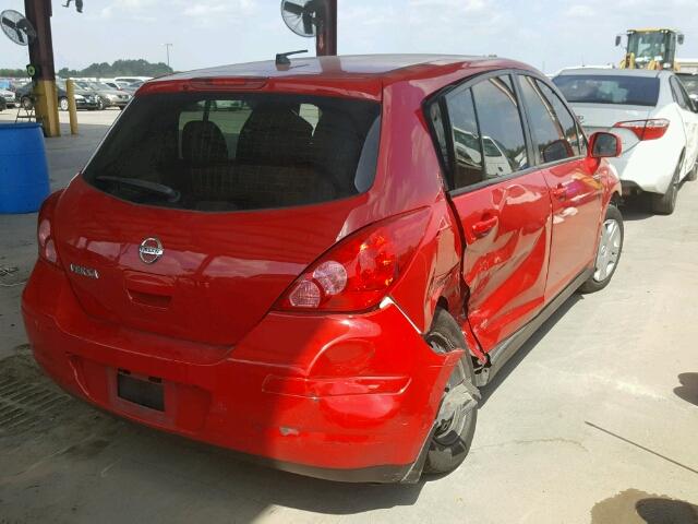 3N1BC1CP5BL491155 - 2011 NISSAN VERSA S RED photo 4