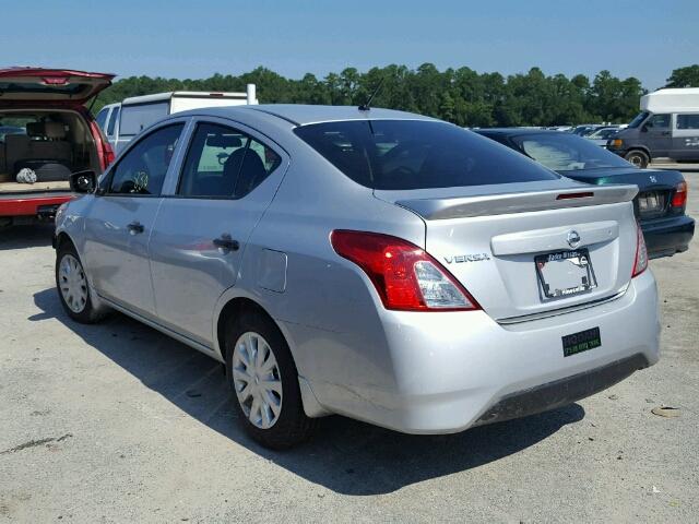 3N1CN7AP2HL881725 - 2017 NISSAN VERSA S SILVER photo 3