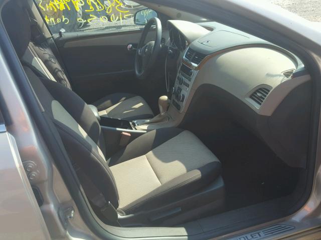 1G1ZC5E0XCF220440 - 2012 CHEVROLET MALIBU 1LT 金色 照片 5