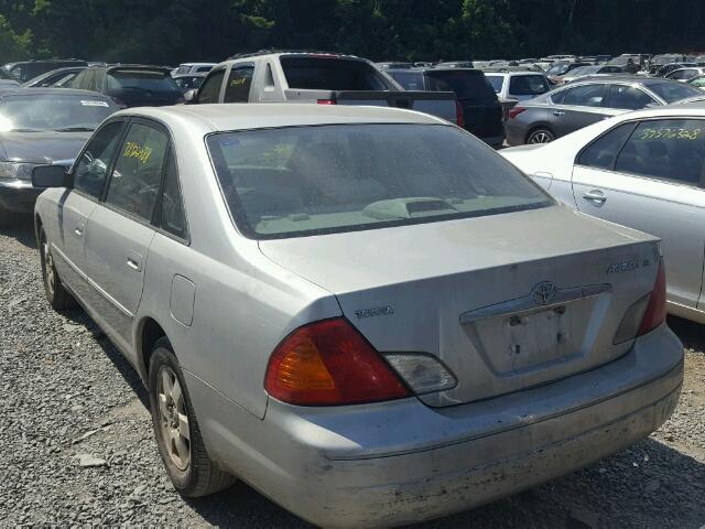 4T1BF28B02U204605 - 2002 TOYOTA AVALON XL SILVER photo 3