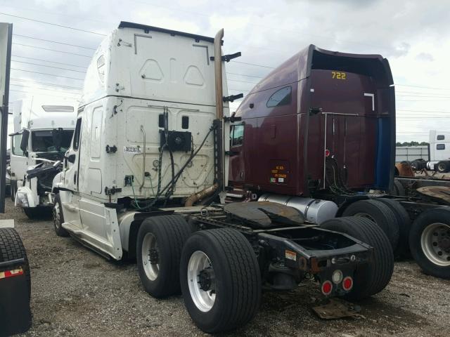 3AKJGLD56GSGJ2574 - 2016 FREIGHTLINER CASCADIA 1 WHITE photo 3