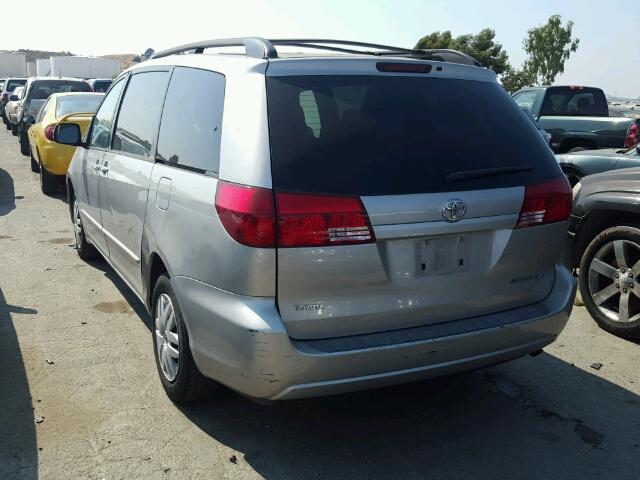 5TDZA23C05S226372 - 2005 TOYOTA SIENNA CE SILVER photo 3