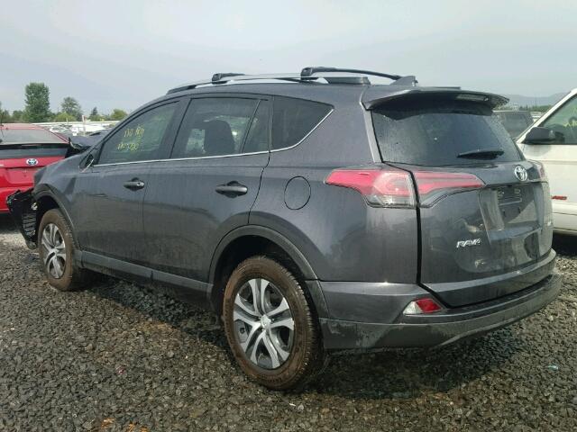 JTMZFREV7HJ127364 - 2017 TOYOTA RAV4 LE GRAY photo 3