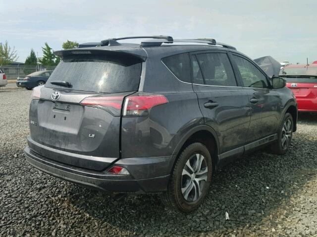 JTMZFREV7HJ127364 - 2017 TOYOTA RAV4 LE GRAY photo 4