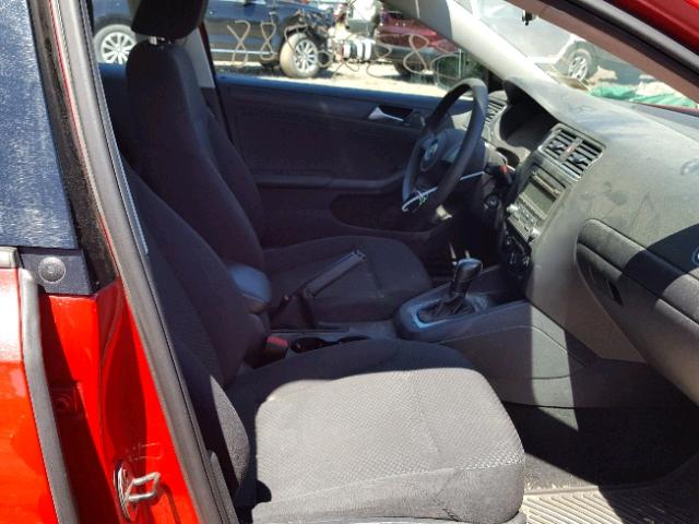 3VW2K7AJ5EM225244 - 2014 VOLKSWAGEN JETTA BASE 红色 照片 5