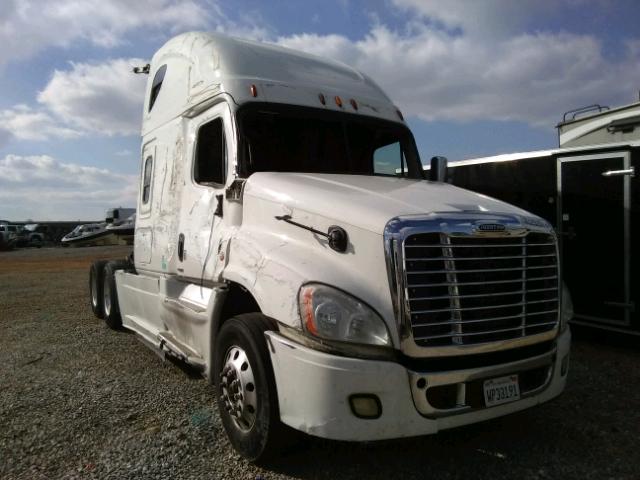 1FUJGLD59FLGE8314 - 2015 FREIGHTLINER CASCADIA 1 WHITE photo 1