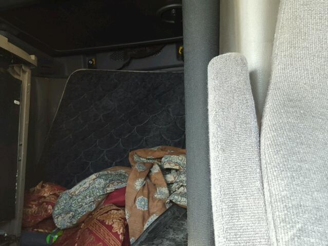 1FUJGLD59FLGE8314 - 2015 FREIGHTLINER CASCADIA 1 WHITE photo 6