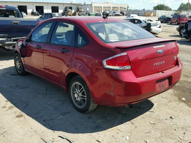 1FAHP3FN4AW273370 - 2010 FORD FOCUS SE RED photo 3