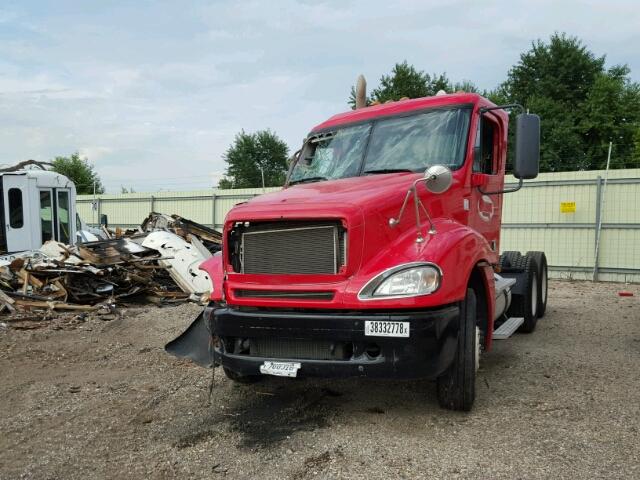1FUJA6CG57PX82822 - 2007 FREIGHTLINER CONVENTION RED photo 2