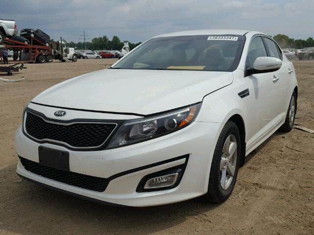 KNAGM4A74F5547514 - 2015 KIA OPTIMA LX WHITE photo 2