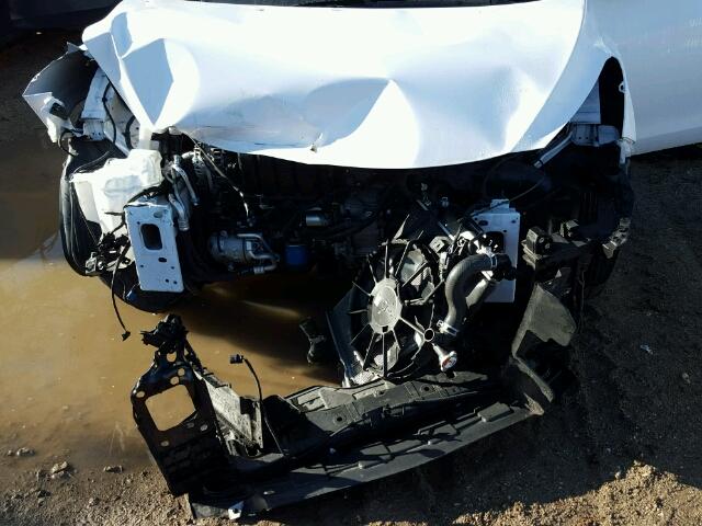 KMHD35LH3GU282317 - 2016 HYUNDAI ELANTRA GT WHITE photo 9