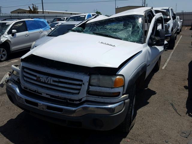 1GTHC24D16E288352 - 2006 GMC SIERRA C25 WHITE photo 2