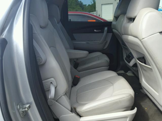 1GKLRMED0AJ180635 - 2010 GMC ACADIA SLT ვერცხლისფერი ფოტო 6
