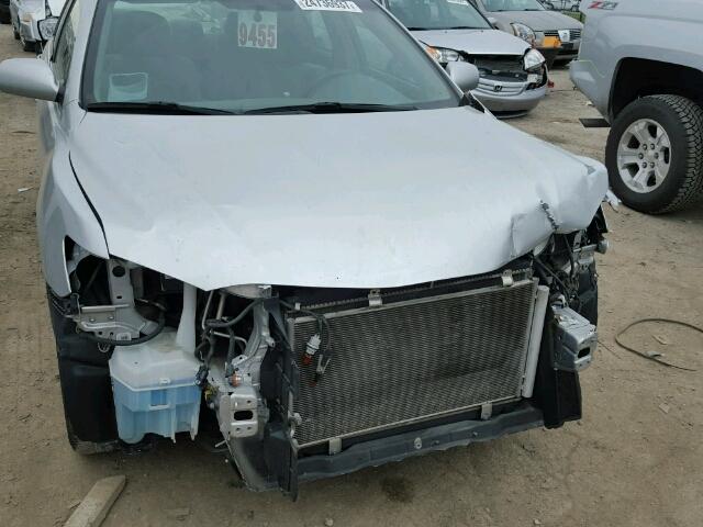 4T1BF3EKXAU064832 - 2010 TOYOTA CAMRY BASE SILVER photo 9