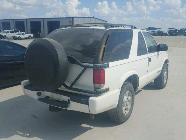 1GNCT18W3XK185377 - 1999 CHEVROLET BLAZER WHITE photo 4