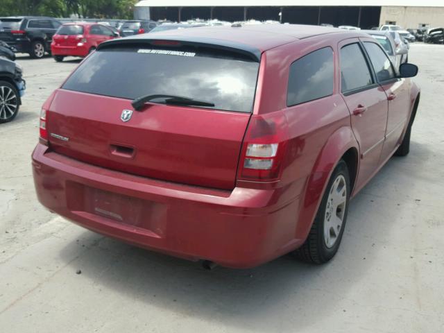 2D4FV47T47H832212 - 2007 DODGE MAGNUM SE RED photo 4