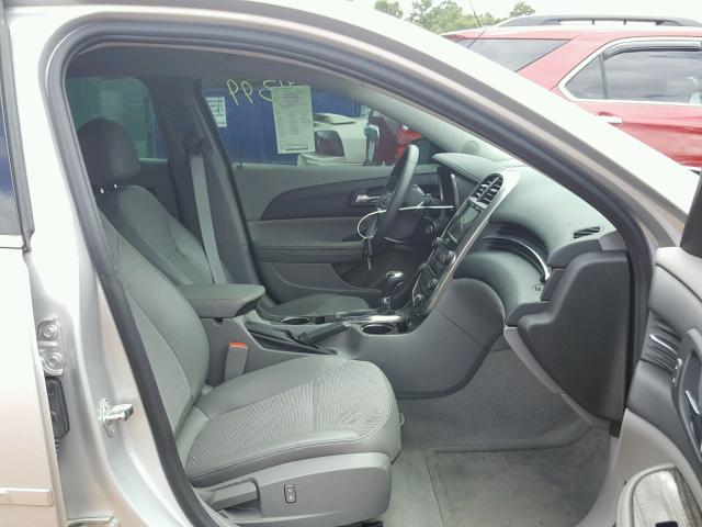 1G11C5SL5FF185693 - 2015 CHEVROLET MALIBU 1LT 银色 照片 5