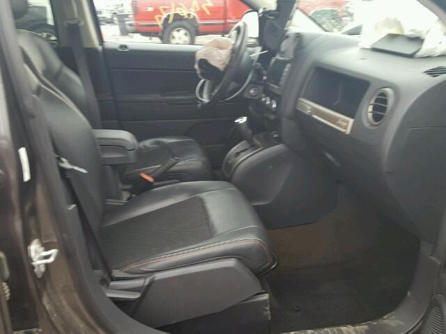 1C4NJDBB3GD690340 - 2016 JEEP COMPASS SP CHARCOAL photo 5