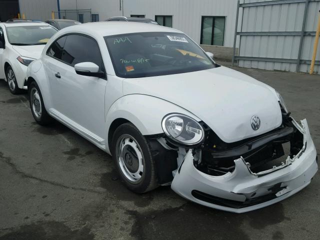 3VWF17AT5FM603439 - 2015 VOLKSWAGEN BEETLE WHITE photo 1